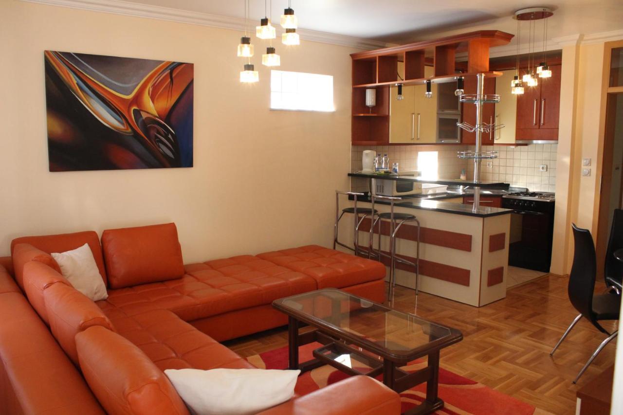 Hana Apartments Prishtina Pristina Exteriör bild