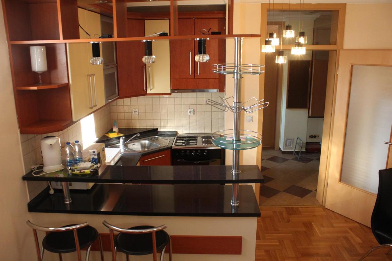 Hana Apartments Prishtina Pristina Exteriör bild