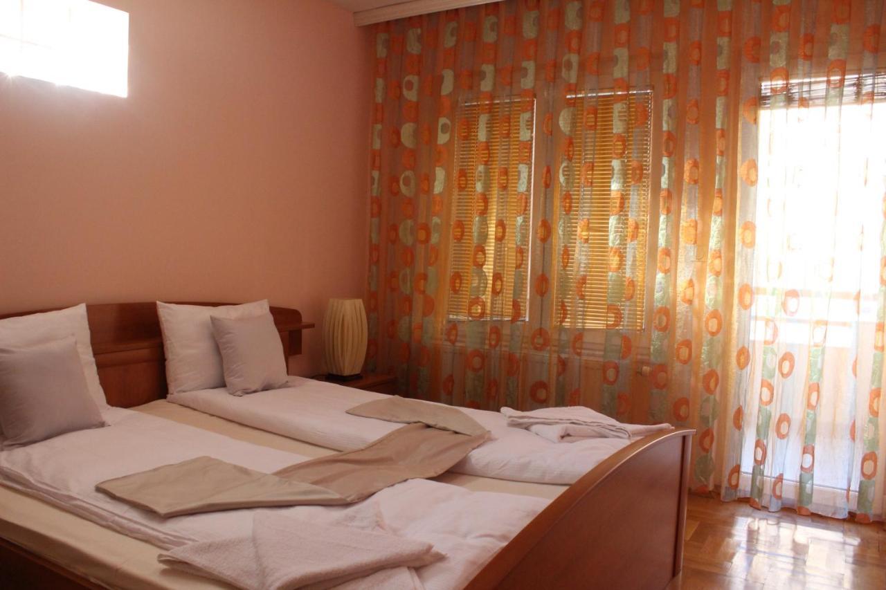 Hana Apartments Prishtina Pristina Exteriör bild