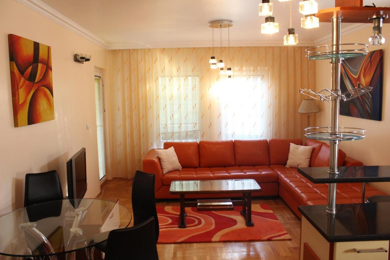 Hana Apartments Prishtina Pristina Exteriör bild