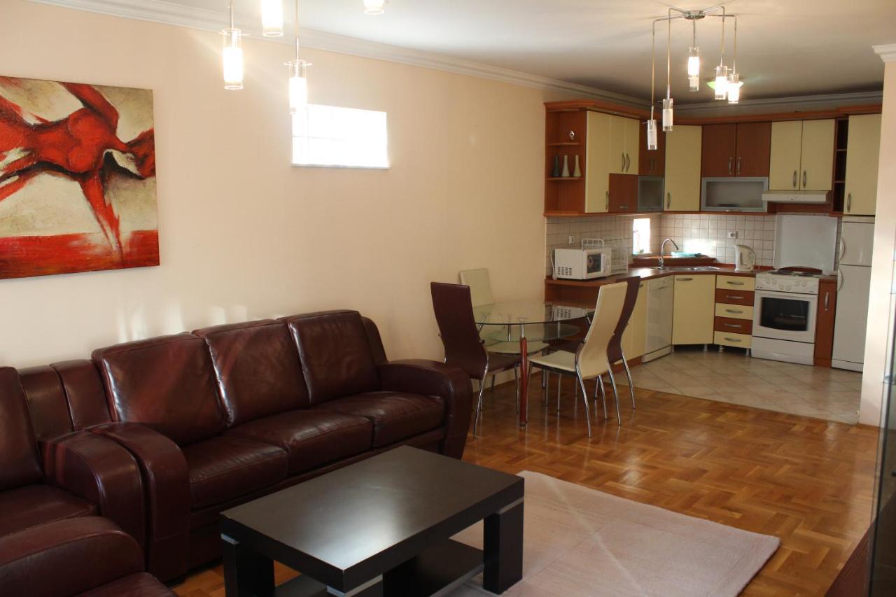 Hana Apartments Prishtina Pristina Exteriör bild
