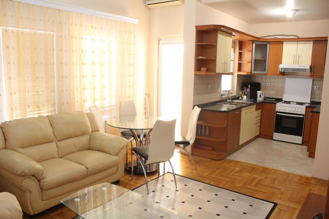 Hana Apartments Prishtina Pristina Exteriör bild
