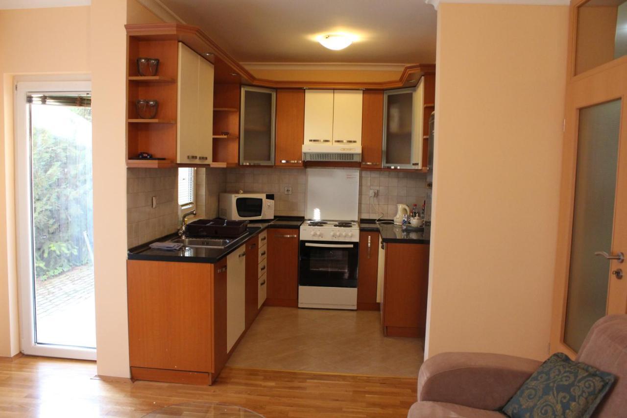 Hana Apartments Prishtina Pristina Exteriör bild