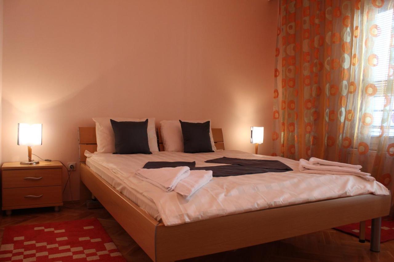 Hana Apartments Prishtina Pristina Exteriör bild